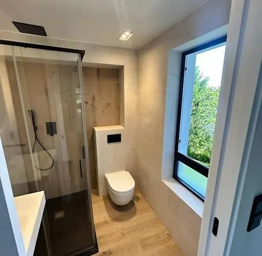 Excelente Piso A Estrenar En El Sardinero 桑坦德